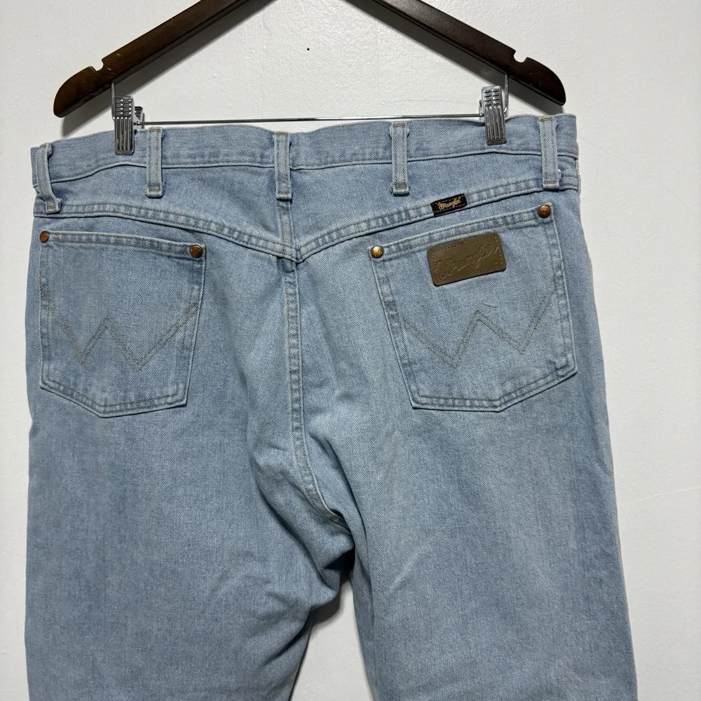 Wrangler Jeans Mens 38 X 32 Light Wash Cowboy Cut A122 Straight Cotton Slim Fit